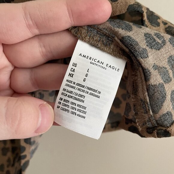 American Eagle Outfitters Wmn L Animal Print Spaghetti Strap Halter Crop Top NWT - Picture 7 of 9